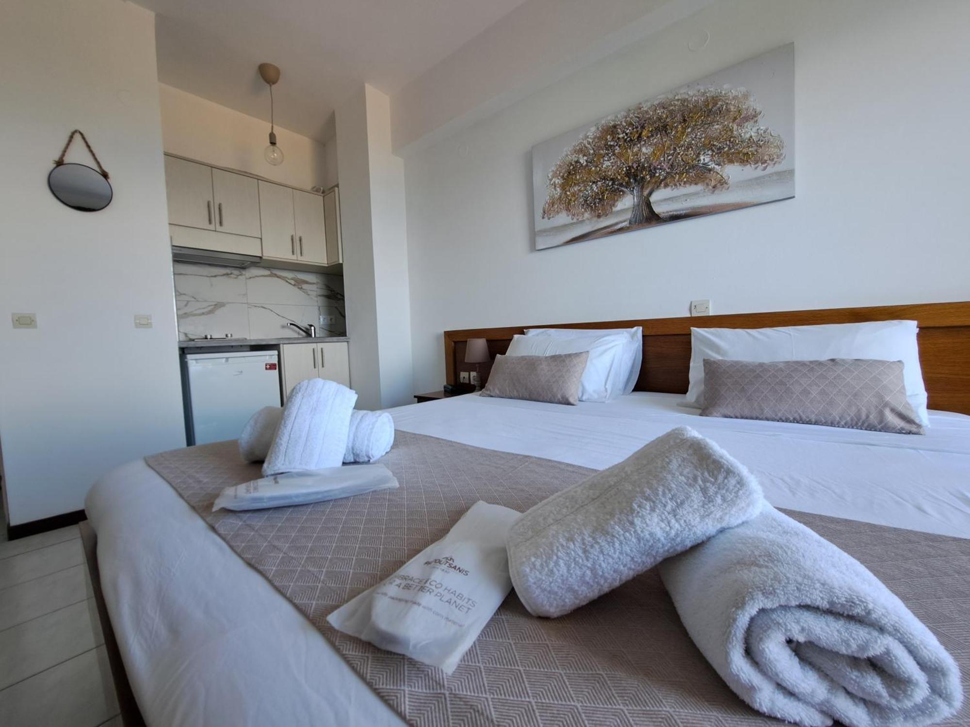 75 Steps Apartments Месонґі Екстер'єр фото